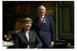Raymond and Beverly Sackler (photo credit: Taco van der Eb/Hollandse Hoogte/Redux via Forbes Magazine)